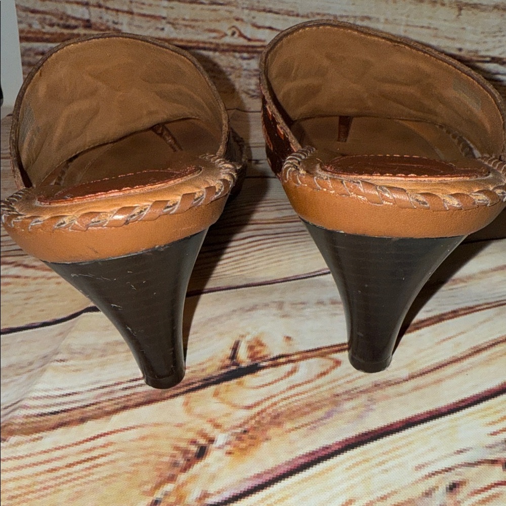 Nurture by Lamaze Brown and Yellow Sandals 2 1/4” heel size 8 1/2 - Picture 5 of 14